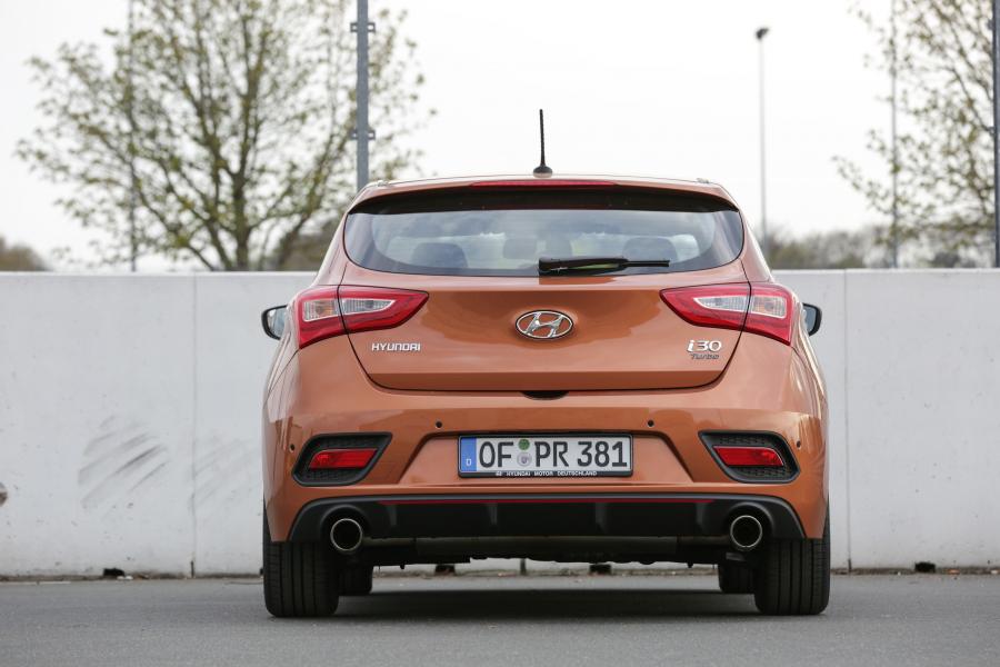  Hyundai i30 5-Door Turbo 2015 года  (фото 13 из 23)